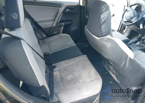 2017 Toyota Rav4 Xle z USA, uszkodzony, nr VIN 2T3WFREV6HW379224